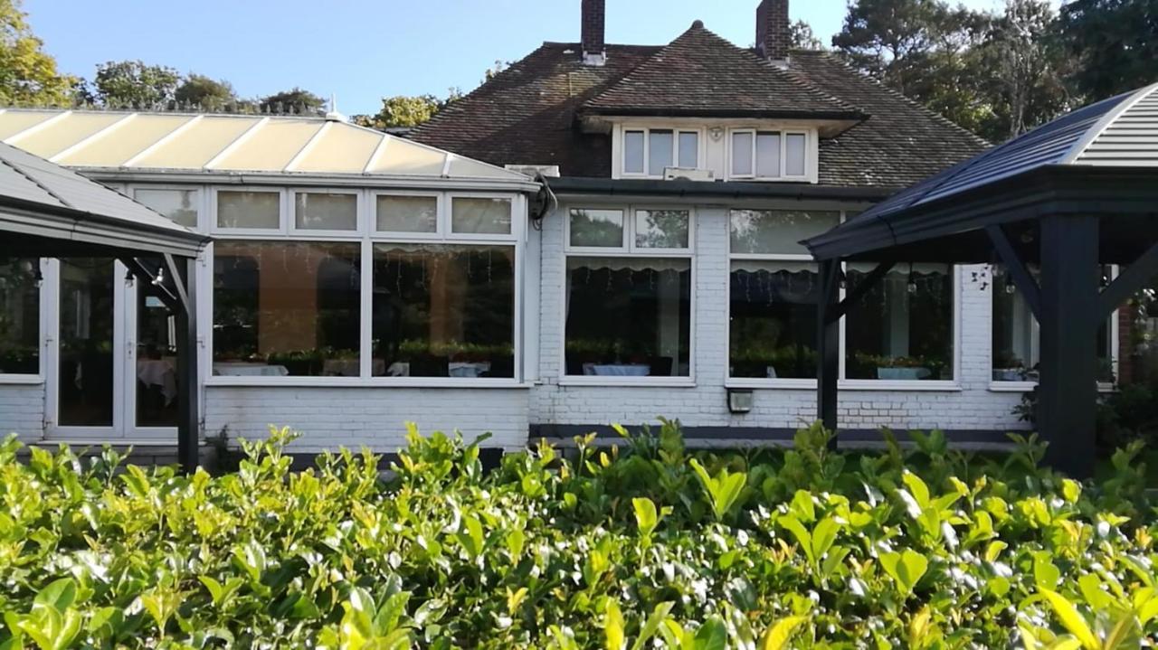 Many Worlds Meet: Spacious Family Stay near Wimbledon & London Croydon Exterior photo