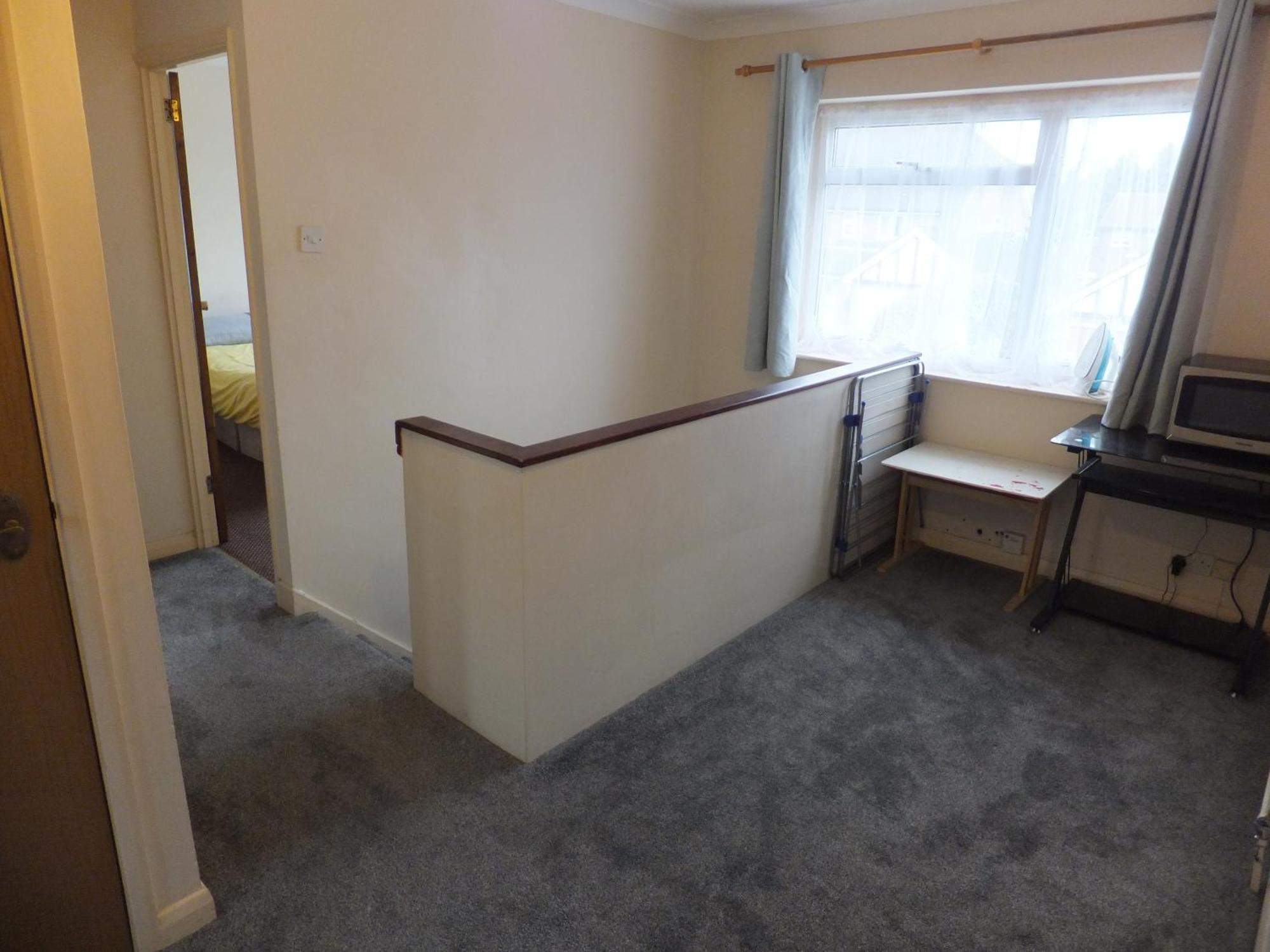 Many Worlds Meet: Spacious Family Stay near Wimbledon & London Croydon Exterior photo