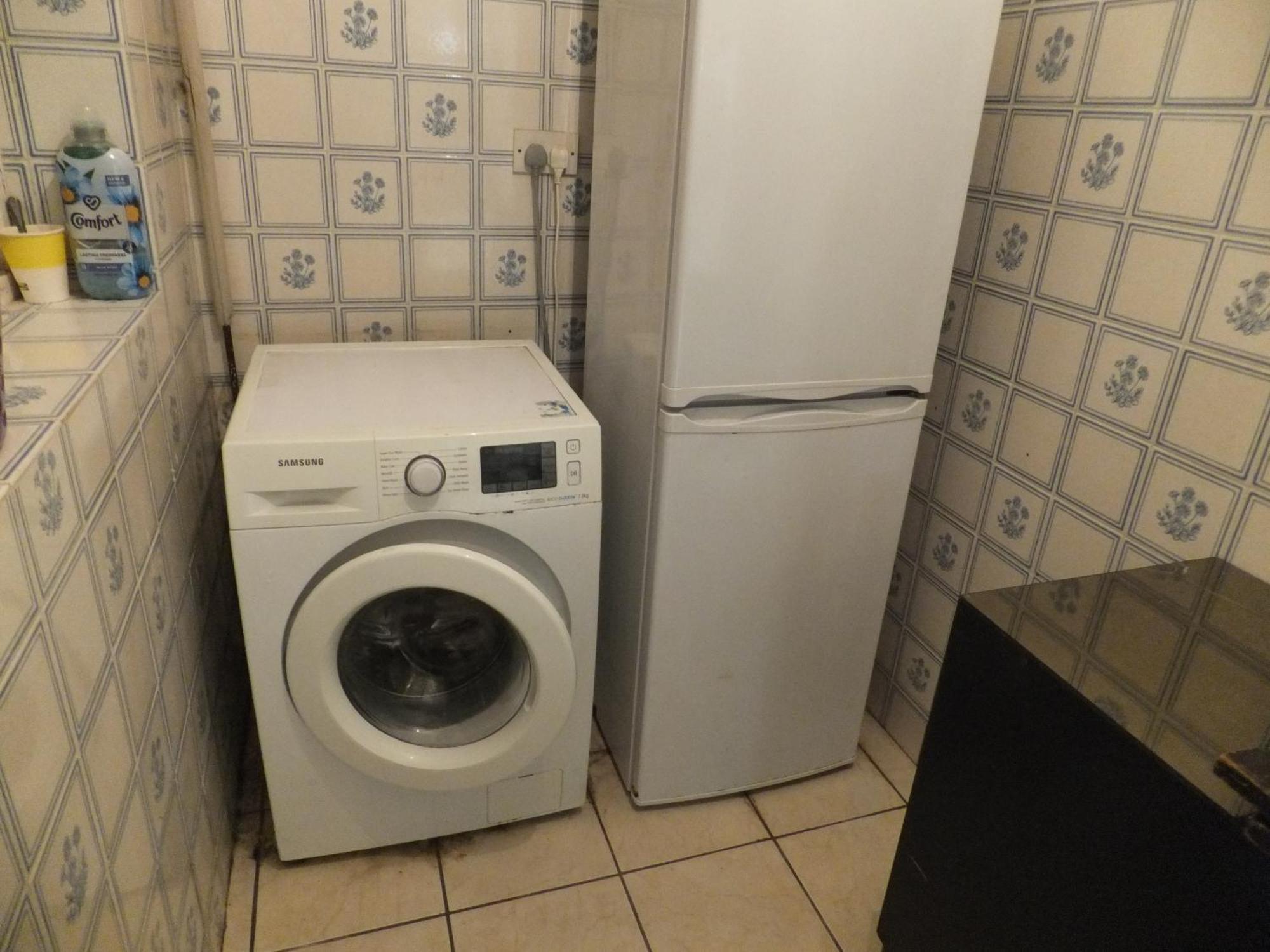Many Worlds Meet: Spacious Family Stay near Wimbledon & London Croydon Exterior photo