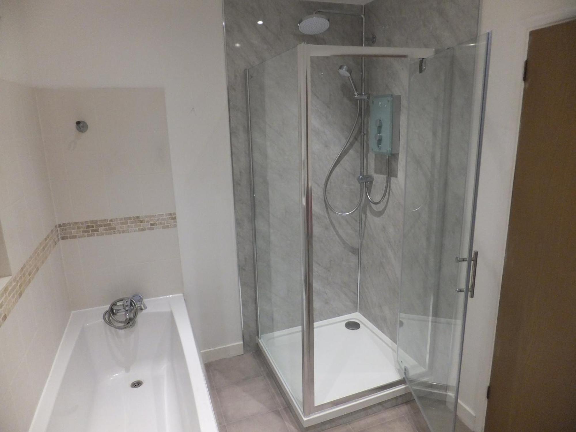 Many Worlds Meet: Spacious Family Stay near Wimbledon & London Croydon Exterior photo