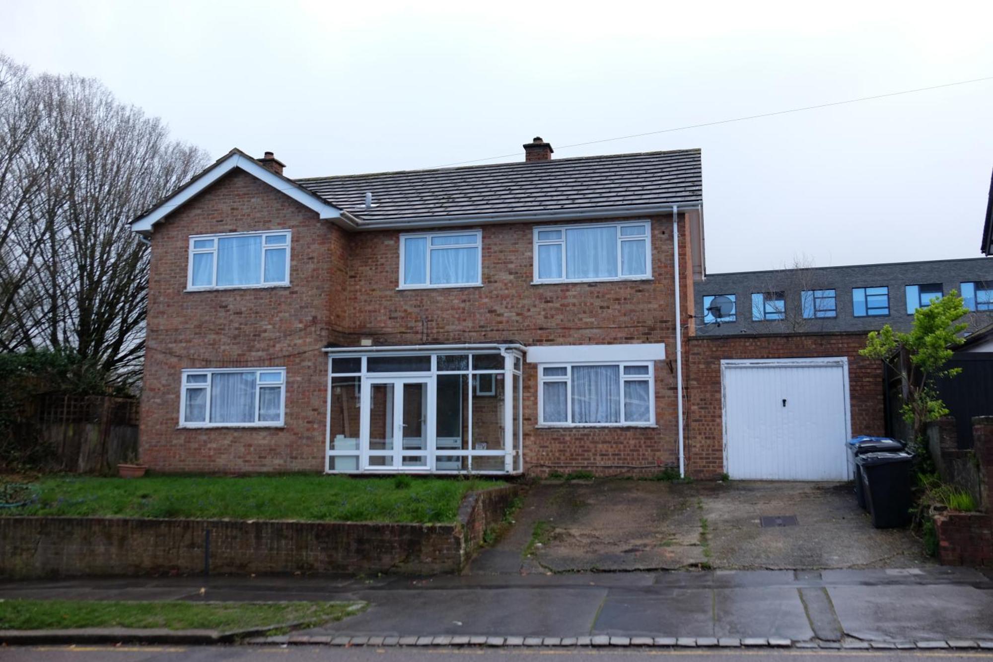Many Worlds Meet: Spacious Family Stay near Wimbledon & London Croydon Exterior photo